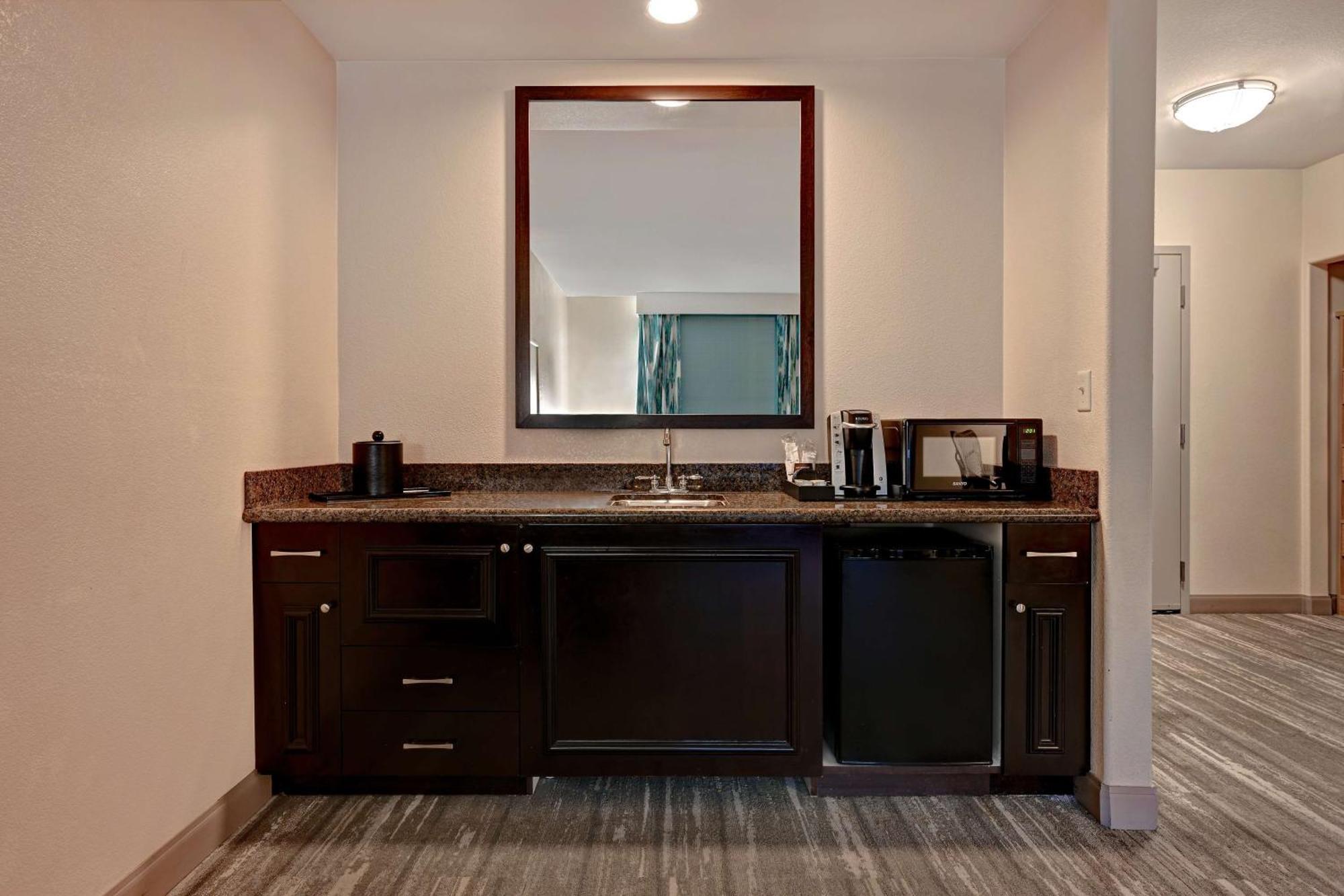Hilton Garden Inn San Bernardino Zewnętrze zdjęcie